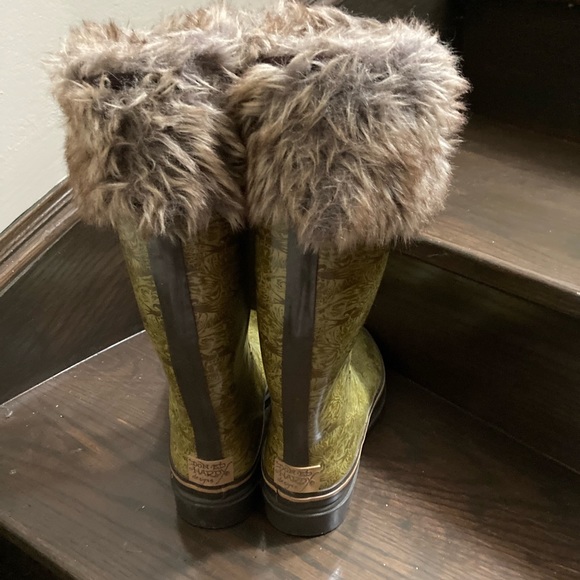 Authentic Ed Hardy Rubber boots - Picture 3 of 7